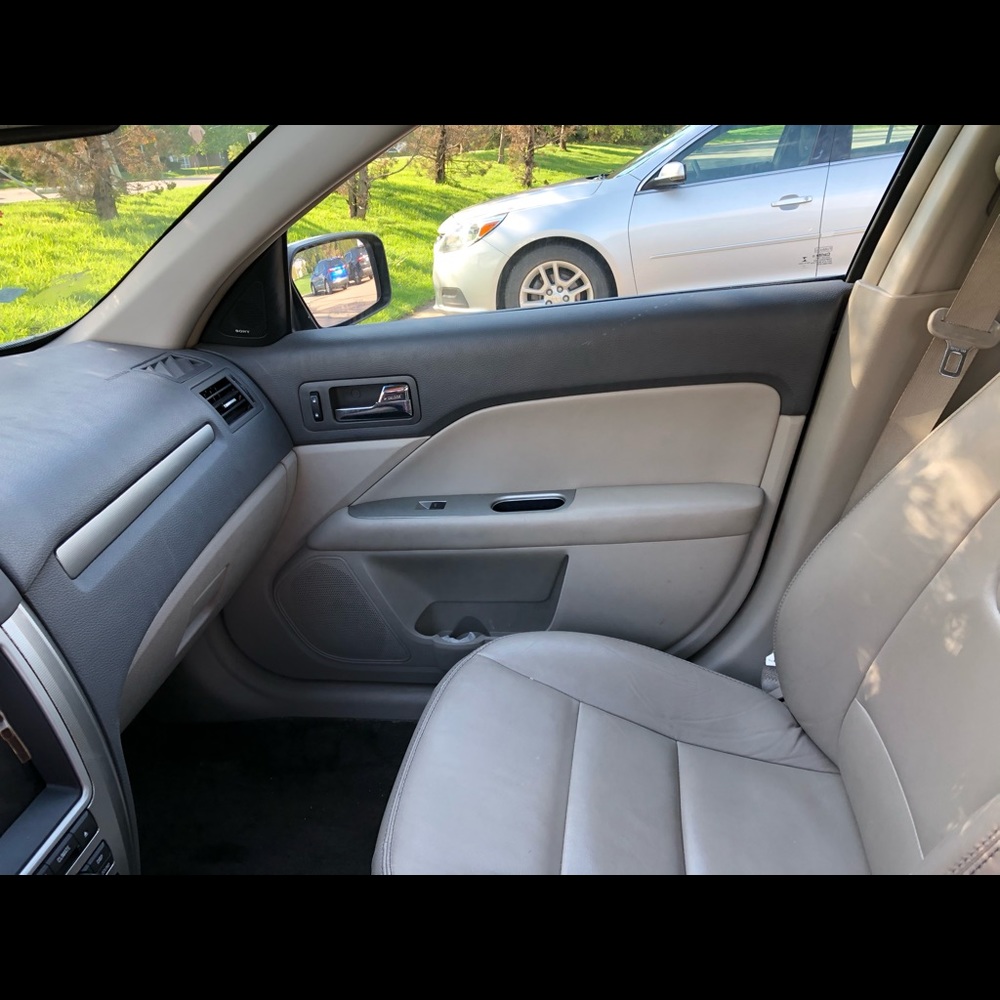 Car - Picture 5 of 7